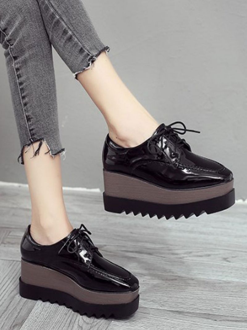 Kvinders Lace Up Flatform Oxfords I Patentlæder - Sort